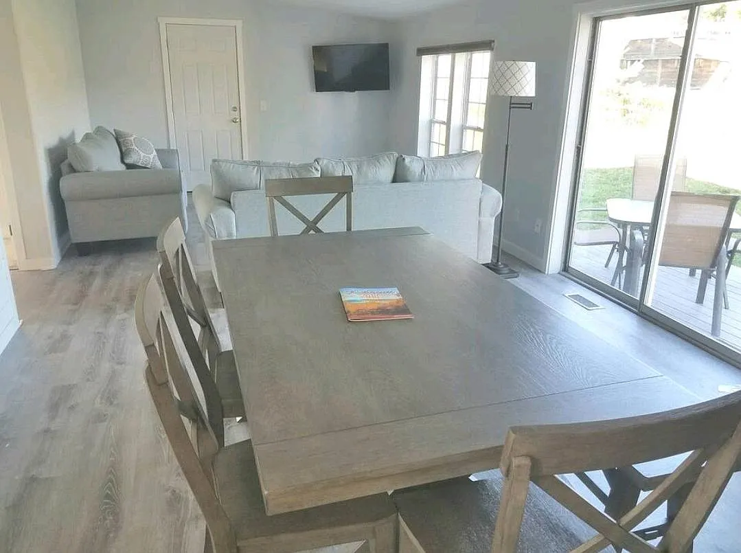 3 bed, 1404 sqft, $1,800 — Photo 3