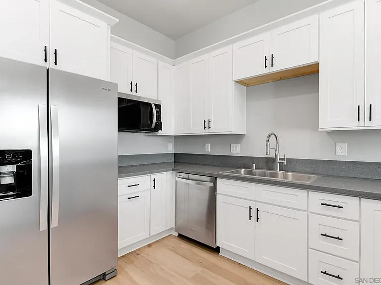 5434 Church Ave — Photo 8