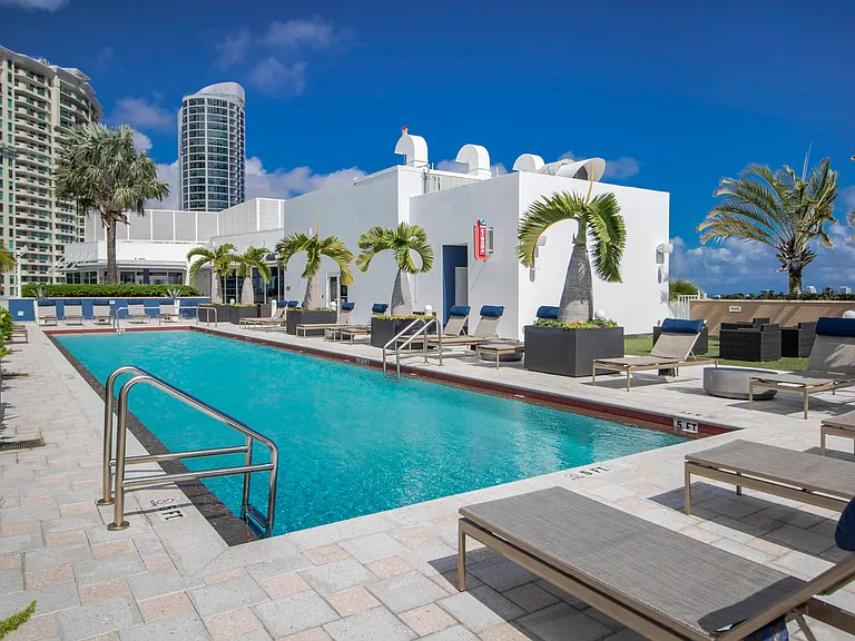 High Rise luxury rental apartments overlooking the New River in Fort Lauderdale, Florida near Las Olas Blvd.