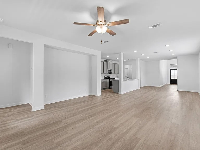 21611 Alberta Forest Cir — Photo 10