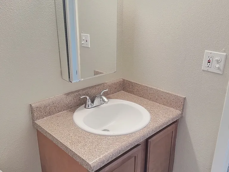 Carriage Hills Apartments — Photo 34
