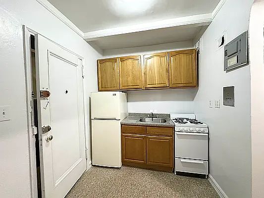 1st image of 43-40 40th St #14