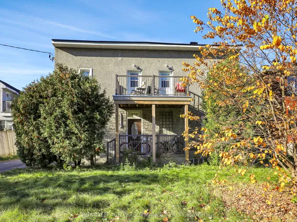 300 Churchill Ave N #4, Ottawa, ON K1Z 5B6