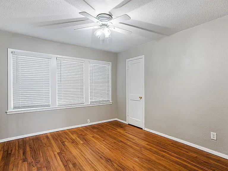 3504 Mission St — Photo 16
