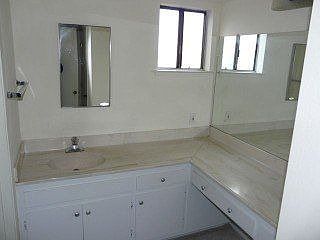 3rd image of 2824 Marlborough Ave APT 5