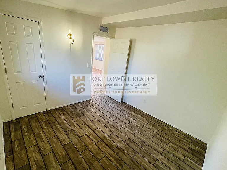 1302 N Richey Blvd — Photo 25