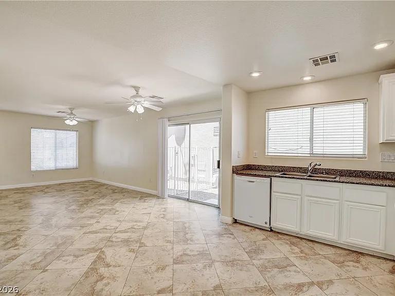 4208 Perfect Drift St — Photo 12