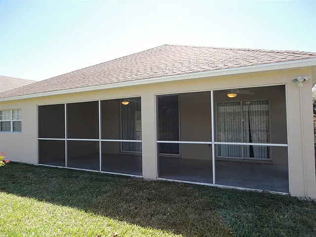 9710 Bay Colony Dr — Photo 20