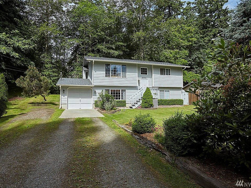 1st image of 1032 Alaska Ave E