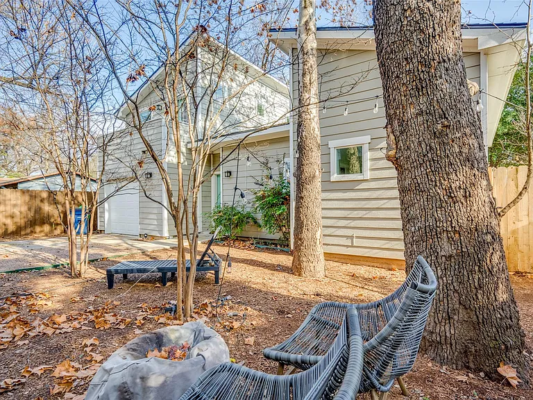 811 Gunter St #B — Photo 33