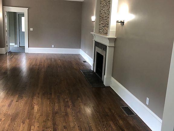 3rd image of 1350 W Market St