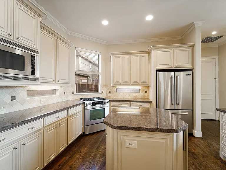 5124 Miller Ave — Photo 8