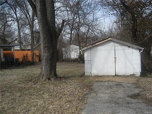 3rd image of 9443 Baltimore Ave