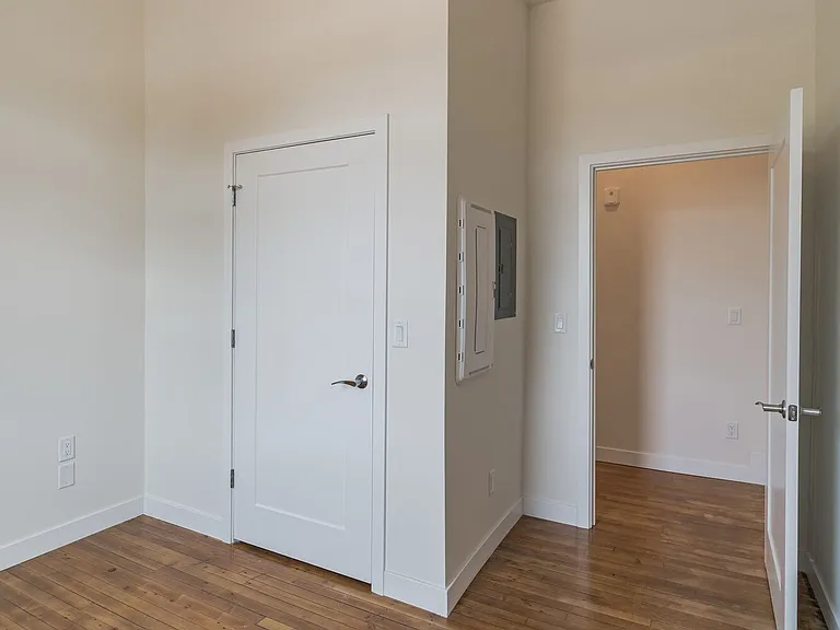 Smith School Lofts — Photo 8