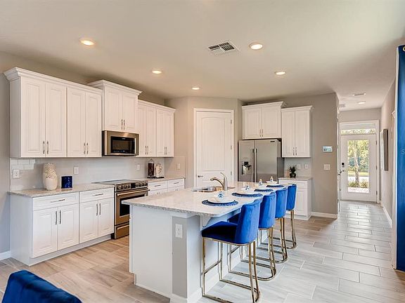 2nd image of 3963 Kennebunk Loop