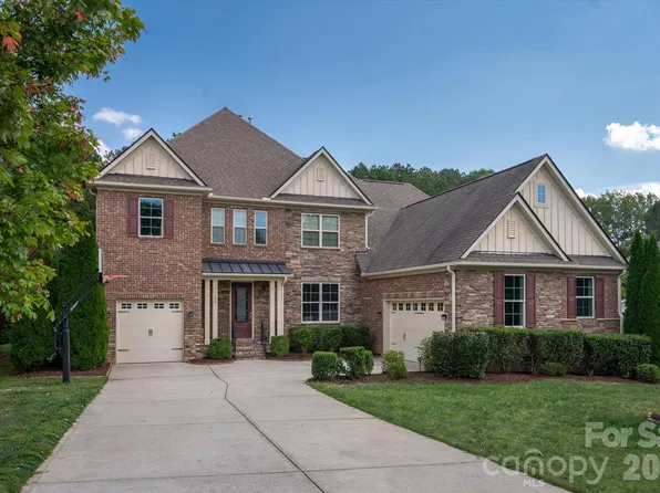 105 Highclere Dr, Waxhaw, NC 28173