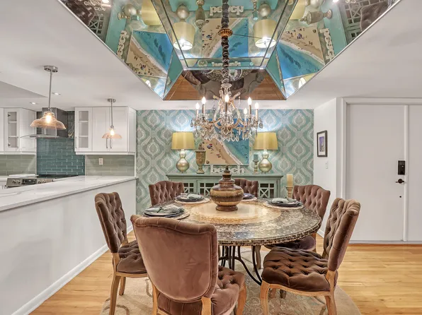 1100 Surf Road #104, West Palm Beach, FL 33404