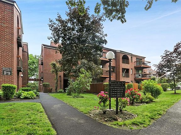 2nd image of 35 Bronxville Glen Dr Building 5
