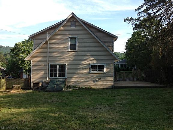 5th image of 204 Barclay St