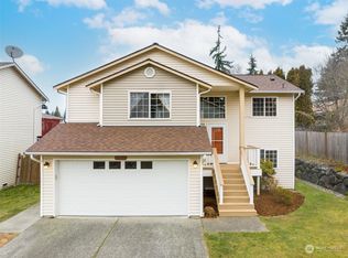 820 210th Pl SW, Lynnwood, WA 98036