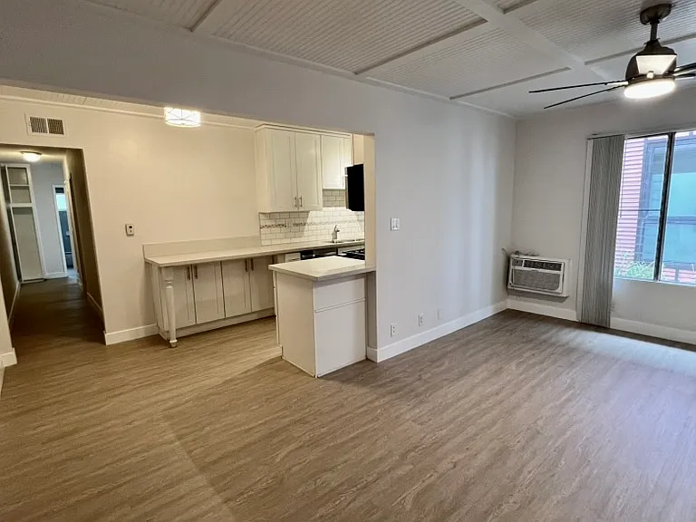 726 N Alfred St #6 — Photo 1