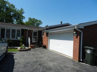 8813 W 84th St, Justice, IL