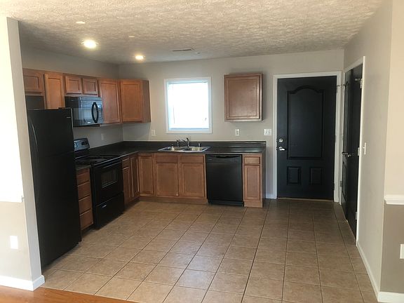 2nd image of 613 Cline Ct #5