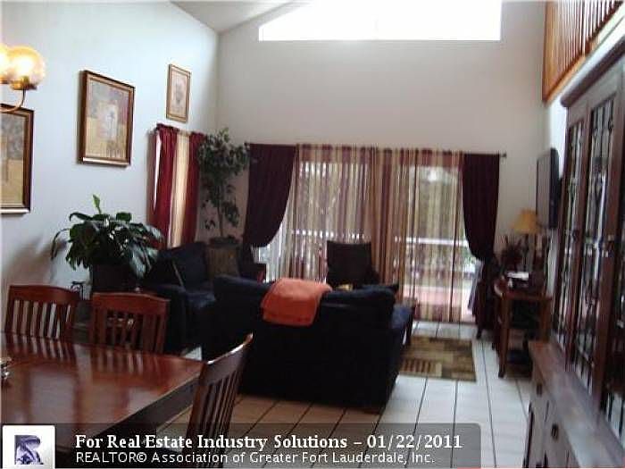 2nd image of 1162 Chateau Park Dr