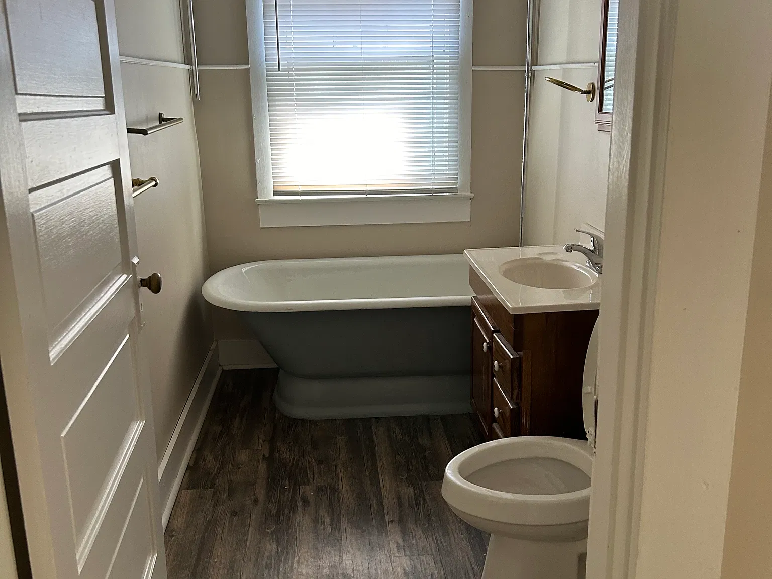 3 bed, 800 sqft, $1,100 — Photo 4