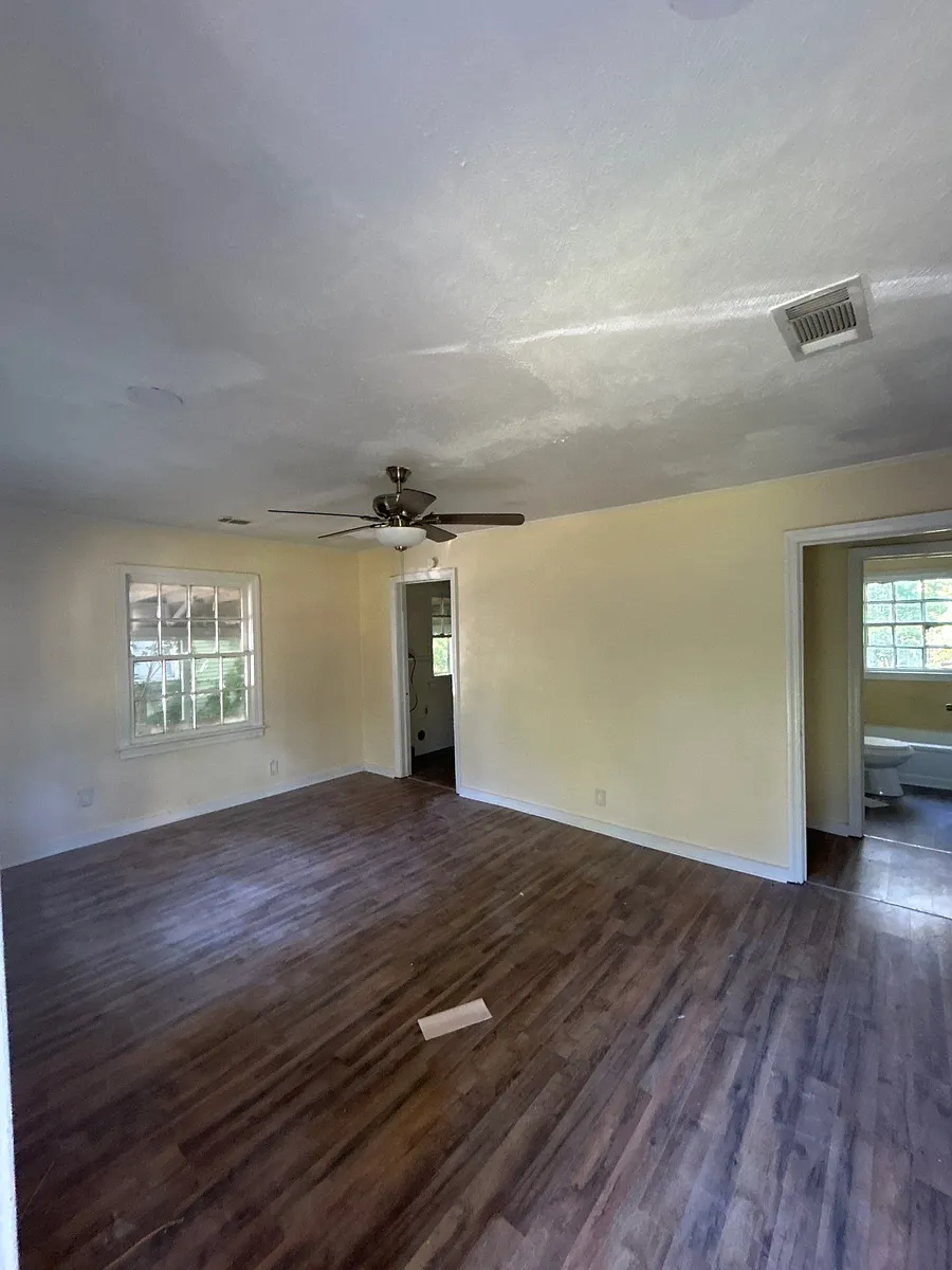 Building Photo - 421 Fielding Ave