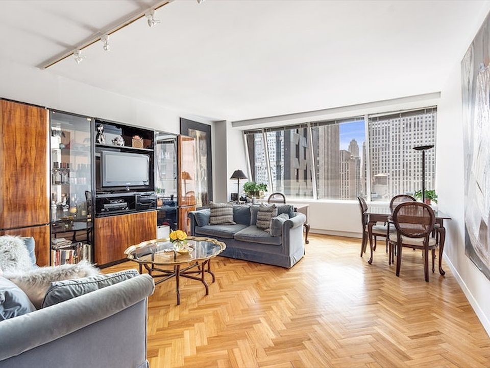 1st image of 15 W 53rd St #27C