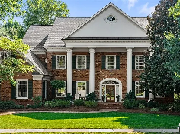 8 Loch Ridge Dr, Greensboro, NC 27408