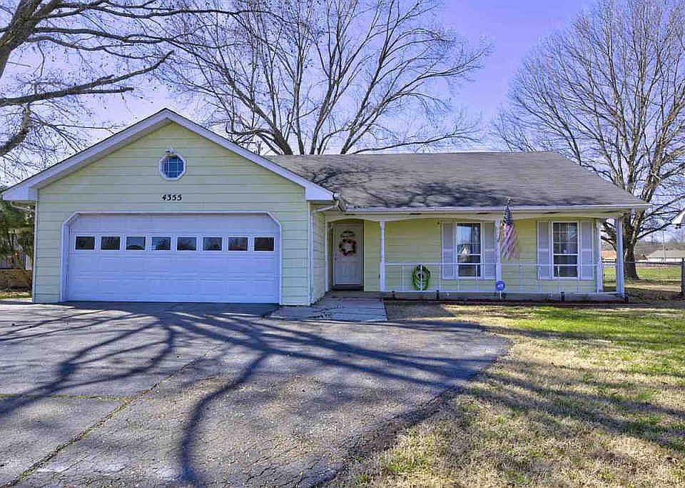 1st image of 4355 Bennett Wood Dr