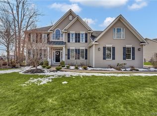 9269 Via Cimato Dr, Clarence Center, NY 14032