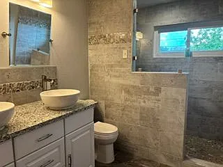 114 Carmel Dr — Photo 5