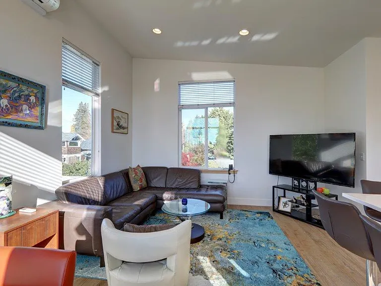 5513 35th Ave NE #2 — Photo 9