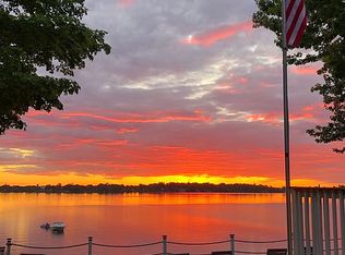 325 Bingham Shore Rd, Saint Albans, VT 05478