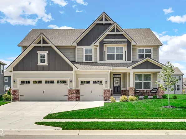 10432 Hamburg Dr, Fortville, IN 46040