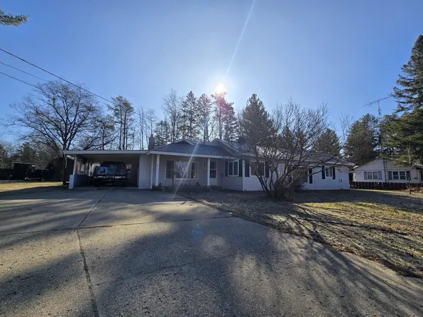 201 Nolan St, Mio, MI 48647