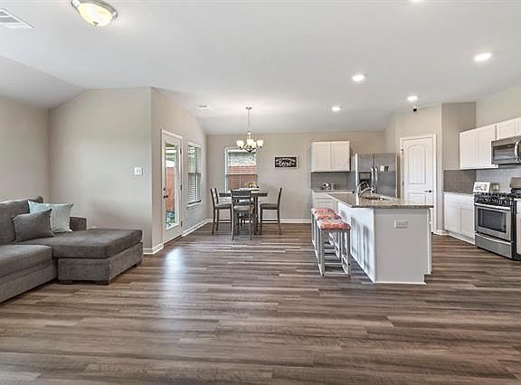3rd image of 3262 E Blue Heron Dr