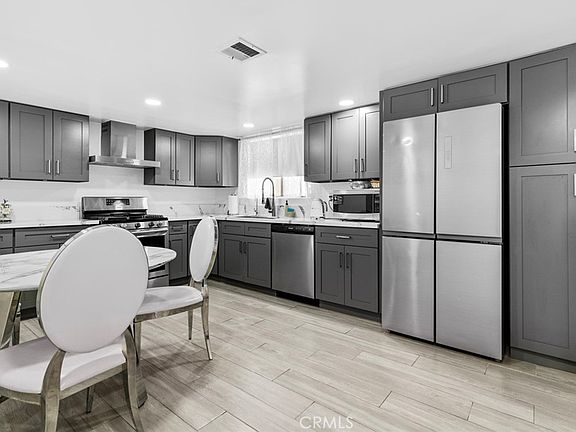 2nd image of 8801 Cedros Ave APT 7