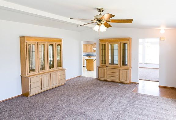 3rd image of 1680 SE Hickory Ct