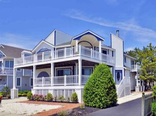 73 E 13th St, Avalon, NJ 08202