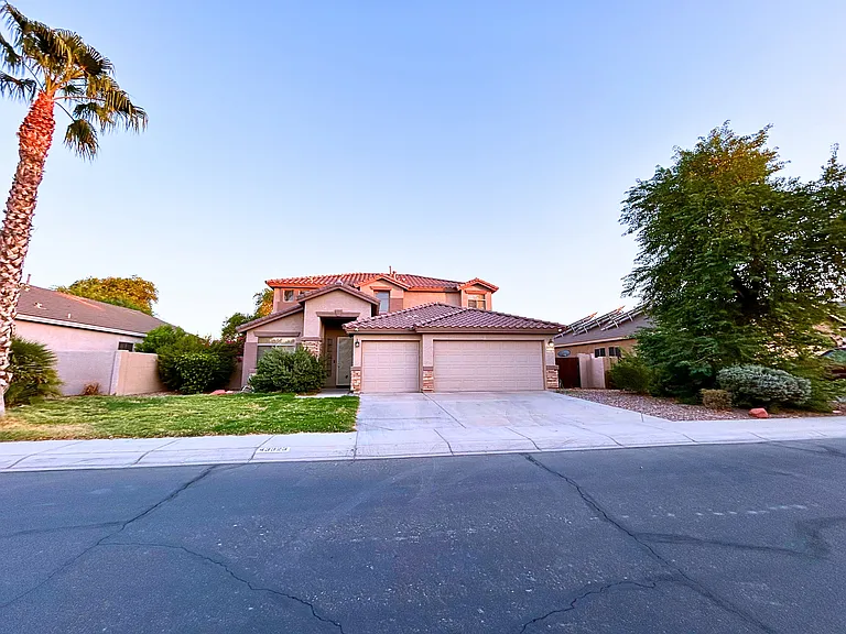 43323 W Venture Rd — Photo 2