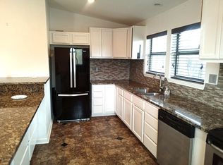 8247 Elm Ln, Rogers, AR 72756