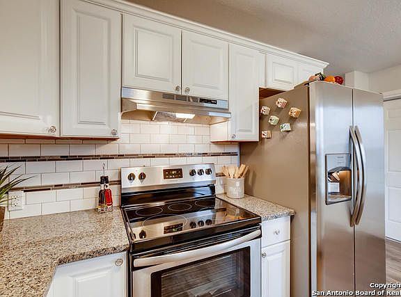 4th image of 4711 Creekmoor Dr