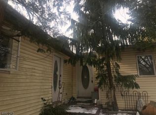 9 Nelson St, Whitehouse Station, NJ 08889