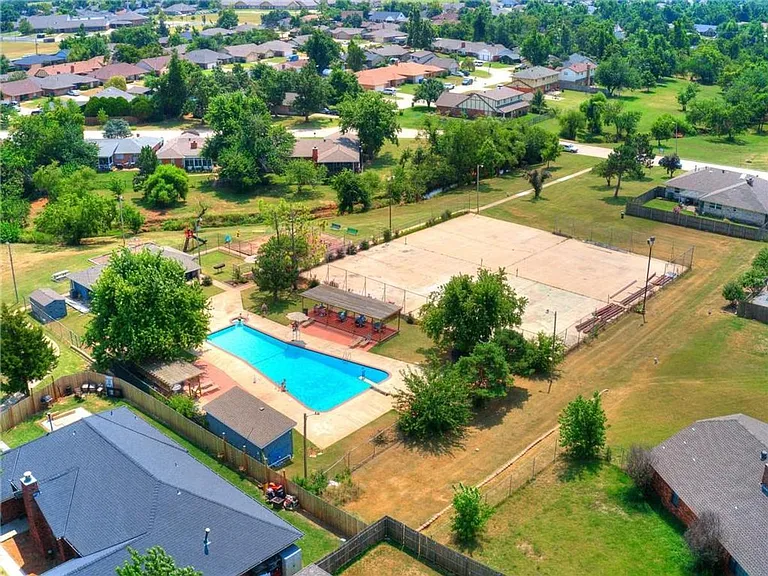 12105 Western View Dr — Photo 12