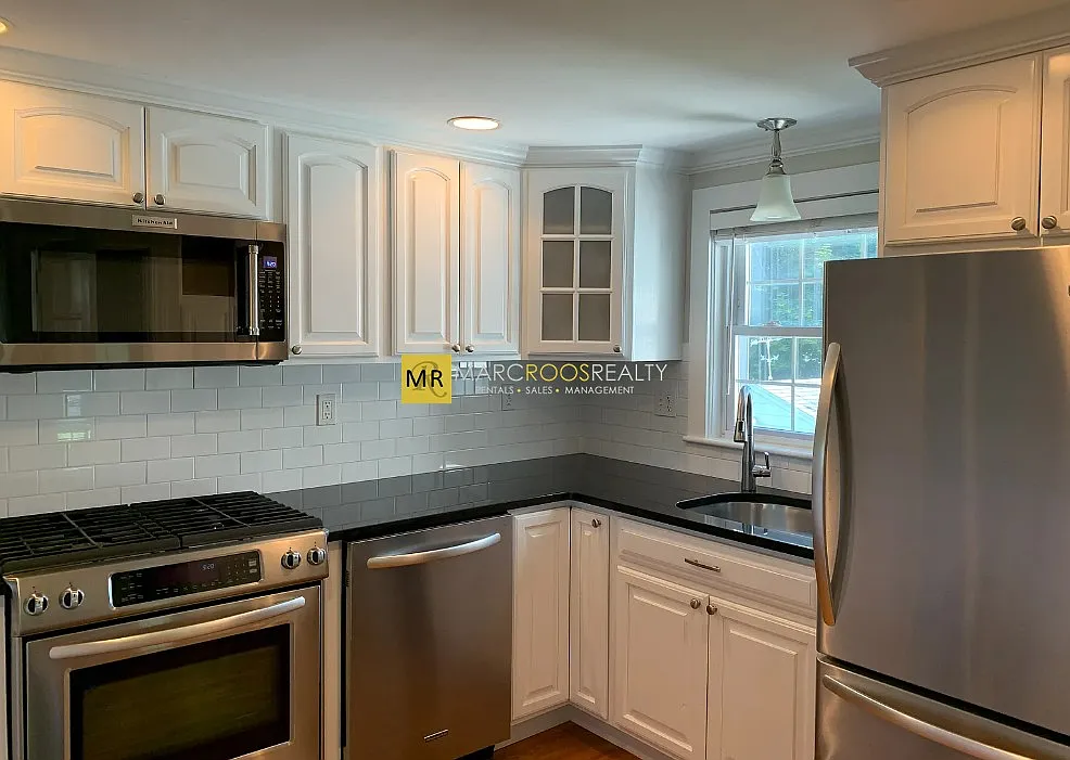 1 bed, 1.0 bath, 900 sqft, $2,900 — Photo 1