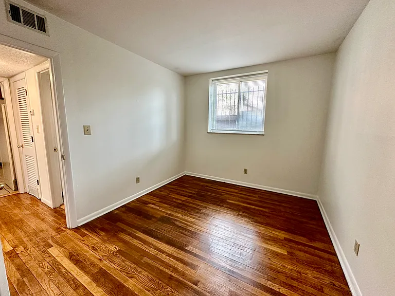749 Bryden Rd #C — Photo 7